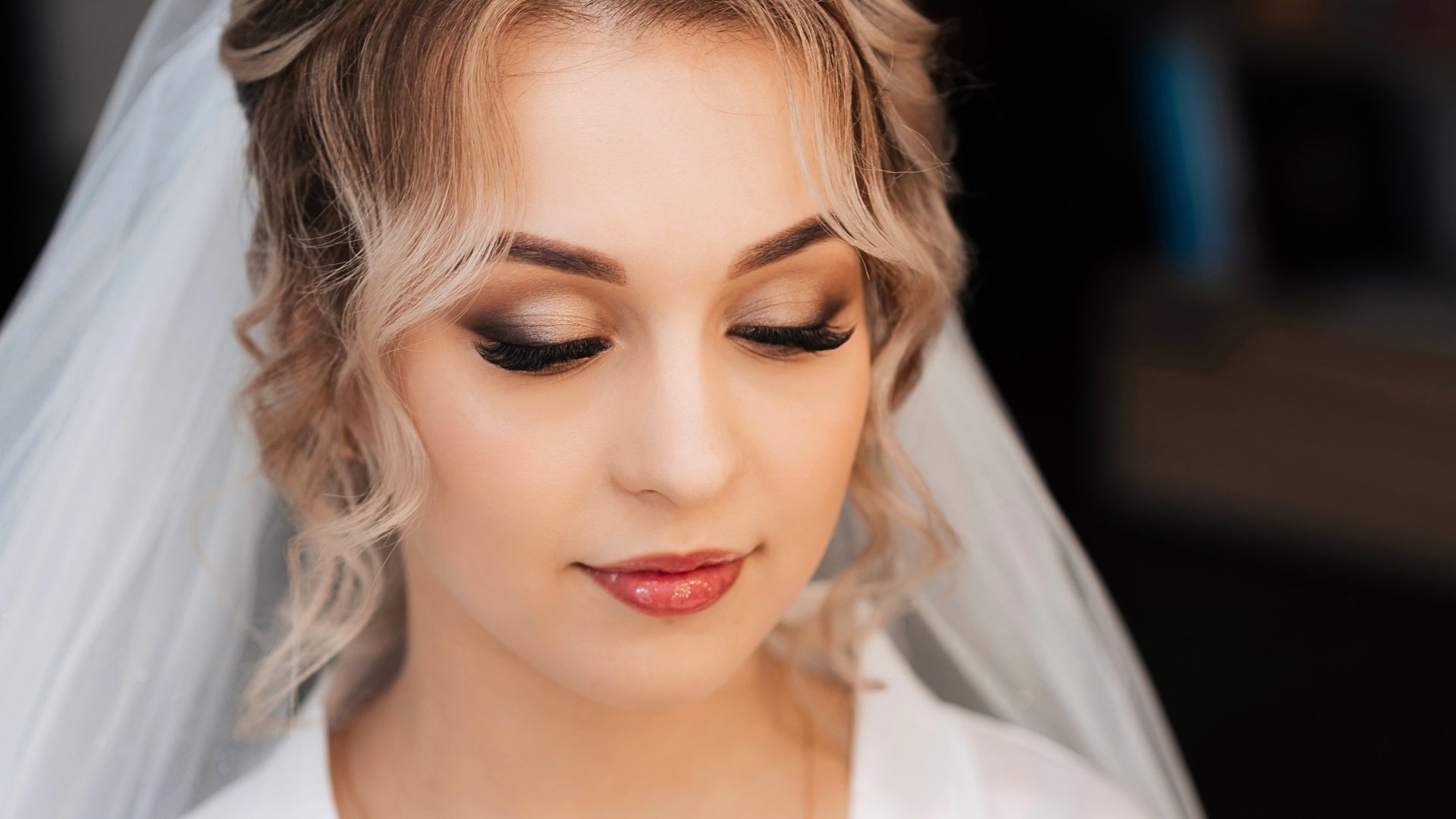 How To Do A Simple Bridal Party Makeup Look Everyone Can Wear